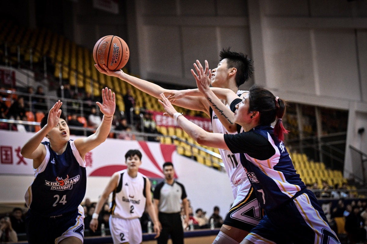 爱游戏-蒂姆重返赛场，险胜首场状态出色，掘金观众沸腾！