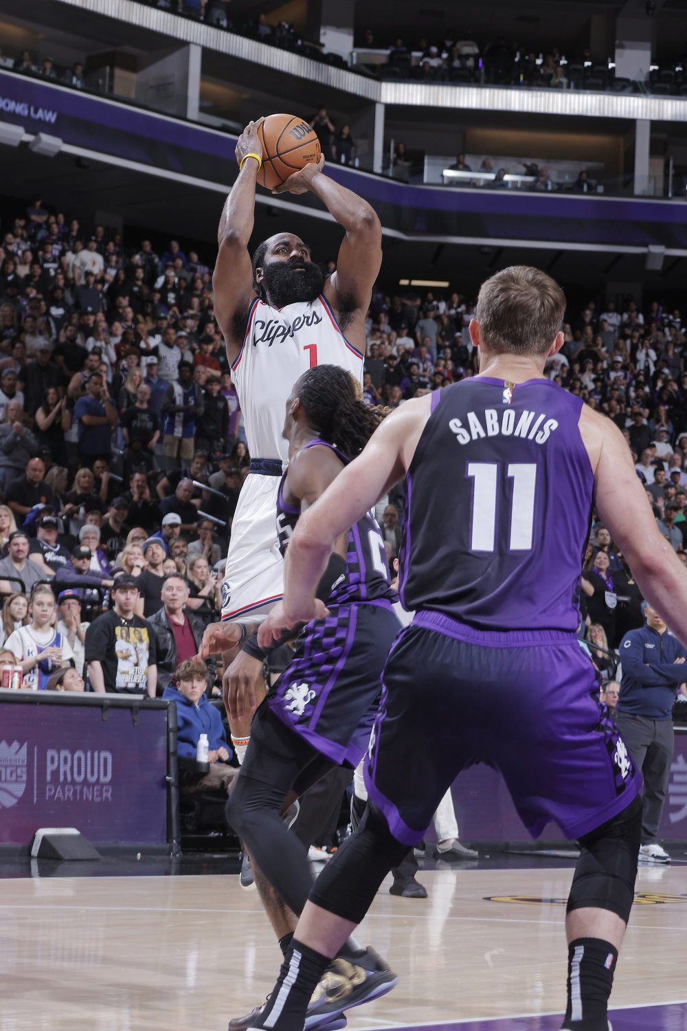 爱游戏体育-哈登新星比赛规则变更表现突出，利物浦前途光明！