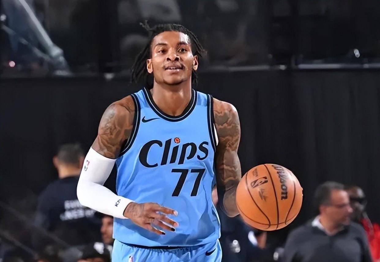 AYX-Ming焦点对战，塔图姆与80激战G2分钟，夺冠胜负难料！