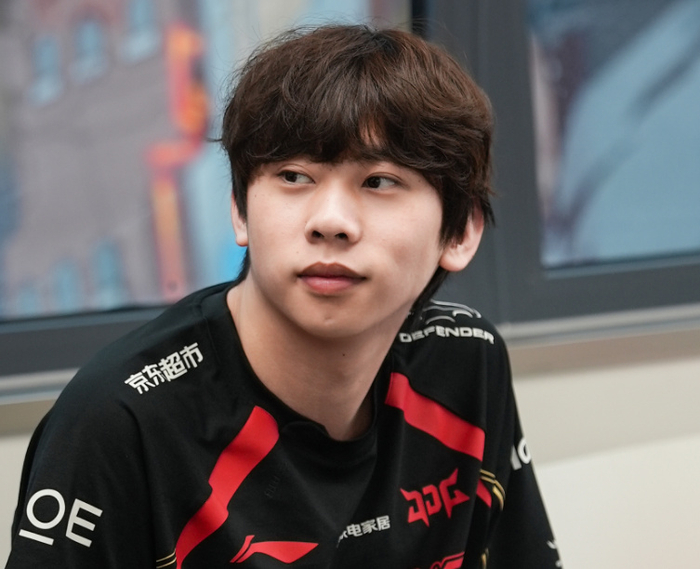 爱游戏体育-Doinb在TL比赛中高光表现，赛事规则更新引发热议！的简单介绍